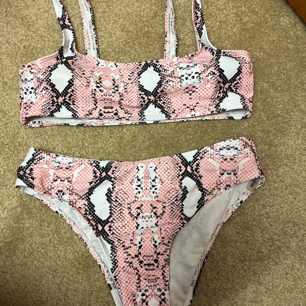 Bathing suit